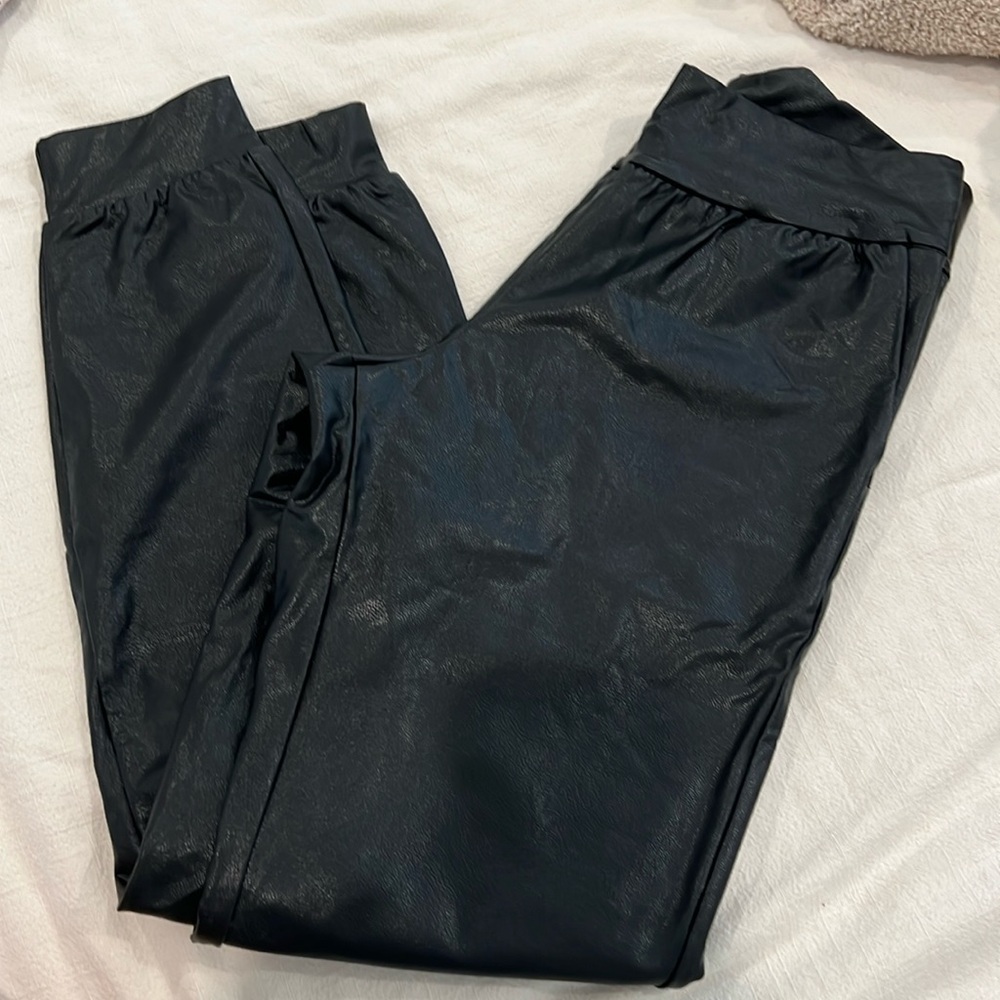 Commando faux leather joggers